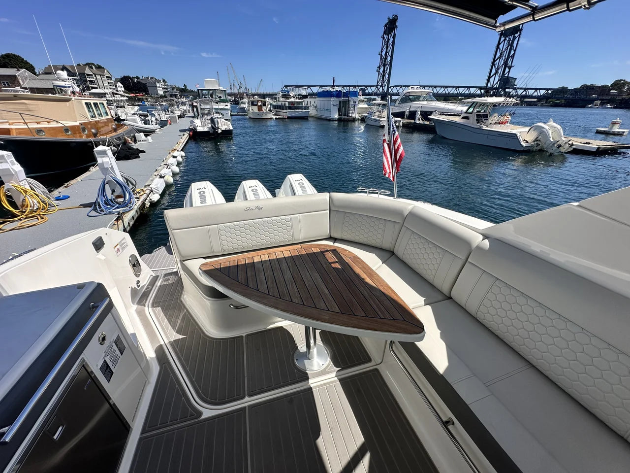 2023 Sea Ray 320 SUNDANCER OB 32.0 feet, Kittery, ME #9