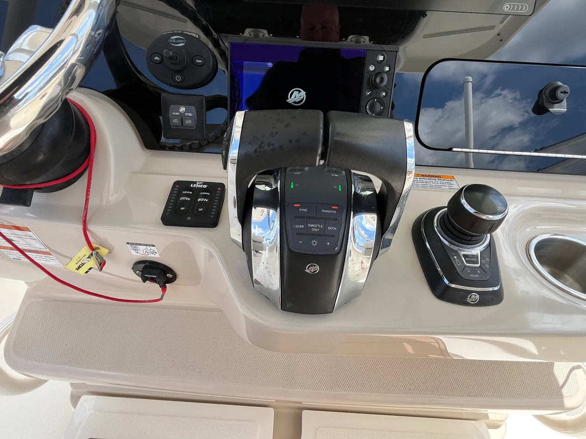 2019 Boston Whaler 330 OUTRAGE 33.0 feet, Ocean View, NJ #17