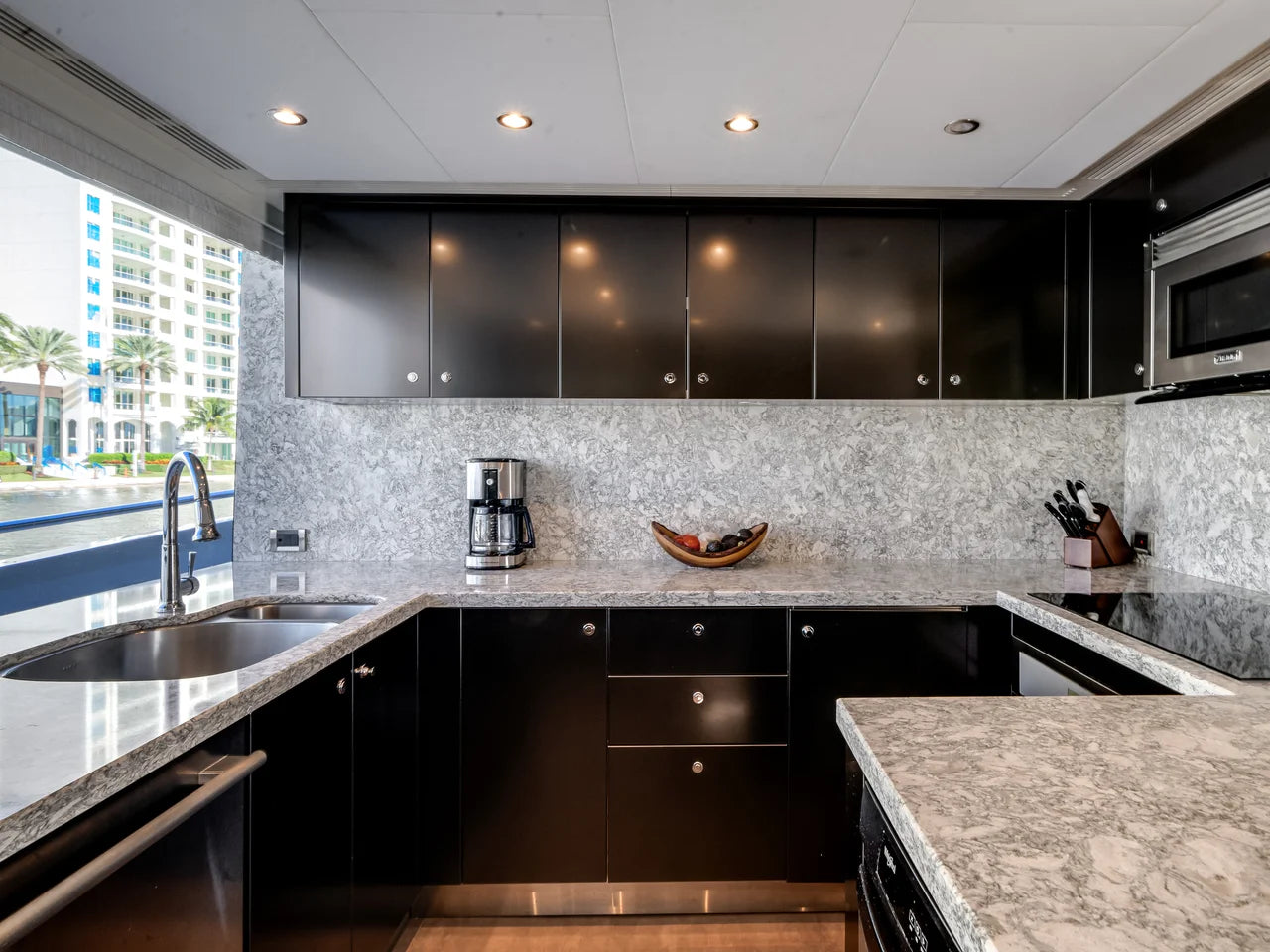 2022 Ocean Alexander 32L 106.0 feet, Boca Raton, FL #28