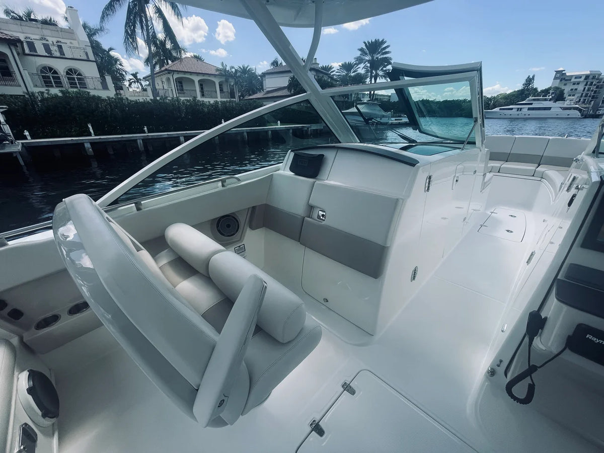 2022 Boston Whaler 320 VANTAGE 32.0 feet, Delray Beach, FL #29