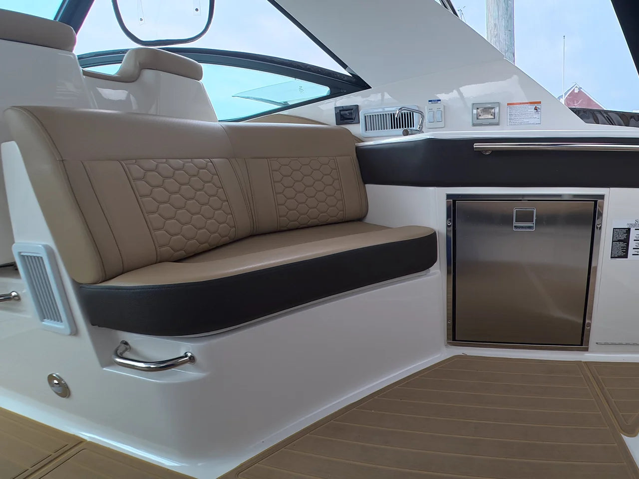 2025 Sea Ray Sundancer 320 Outboard 32.0 feet, Clearwater, Florida #12