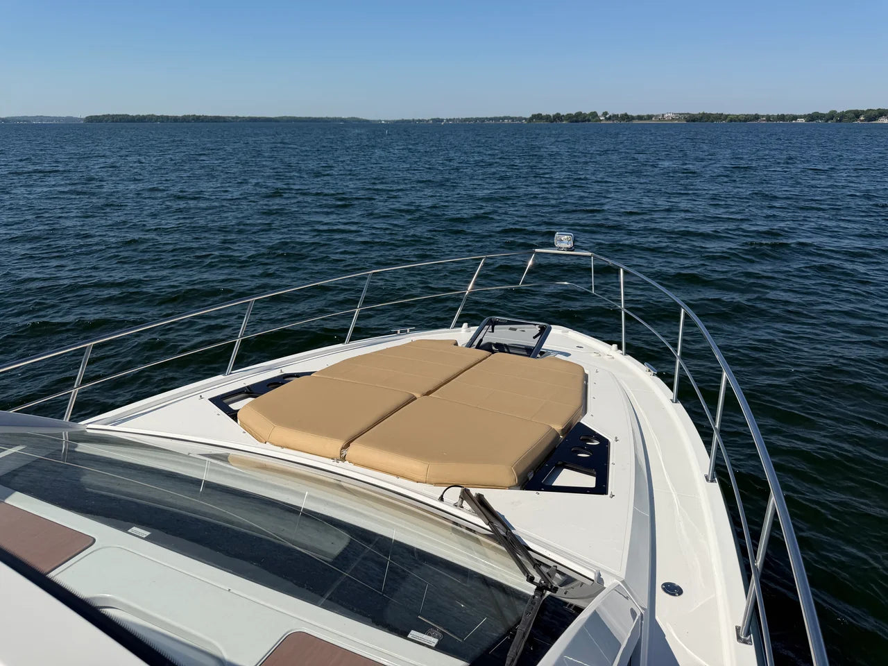 2015 Cruisers Yachts 390 EXPRESS COUPE 39.0 feet, Excelsior, Minnesota #55
