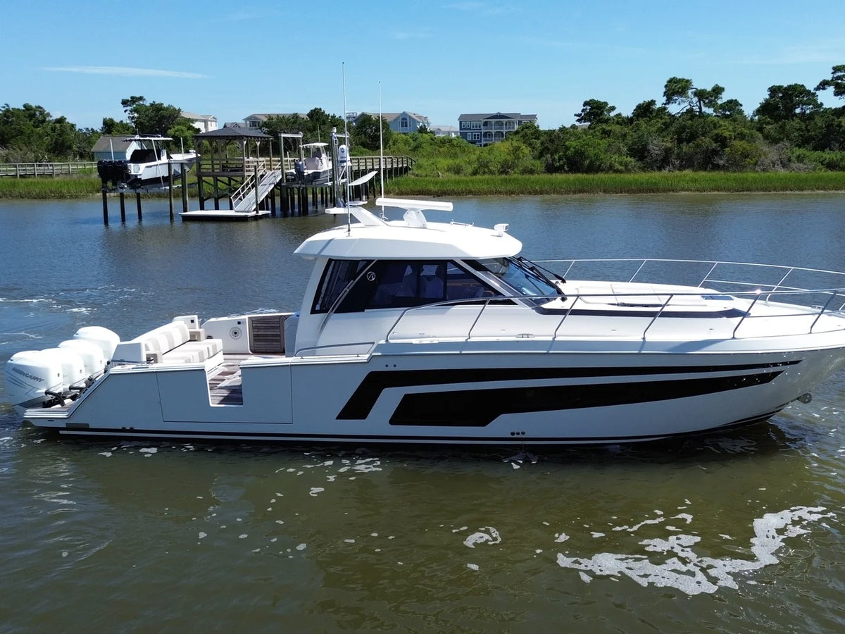 2021 Ocean Alexander 45 DIVERGENCE COUPE 45.0 feet, Holden Beach, NC #9