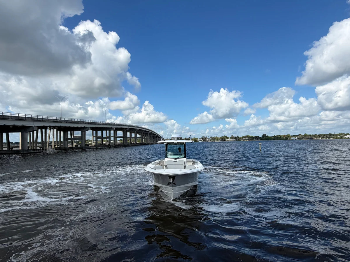 2026 Boston Whaler 330 Outrage 33.0 feet, Stuart, Florida #13