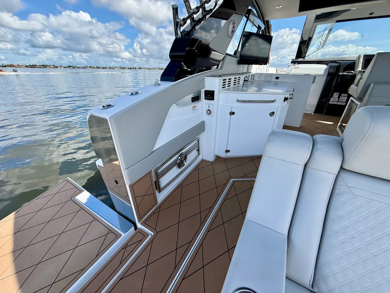 2024 Cruisers Yachts 42 GLS OB 42.0 feet, Fort Myers, FL #18