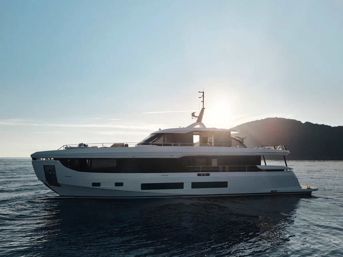 2027 Azimut Grande 30M 94.0 feet, Inuvik, Northwest Territories #1