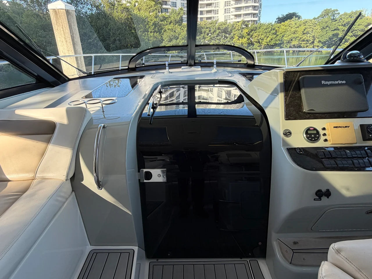 2014 Sea Ray 470 SUNDANCER 47.0 feet, Miami, FL #32