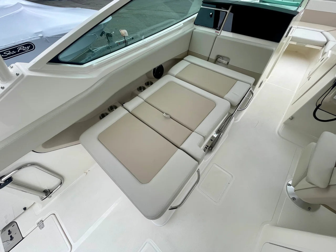 2027 Boston Whaler 280 Vantage 27.0 feet, Danvers, Massachusetts #17