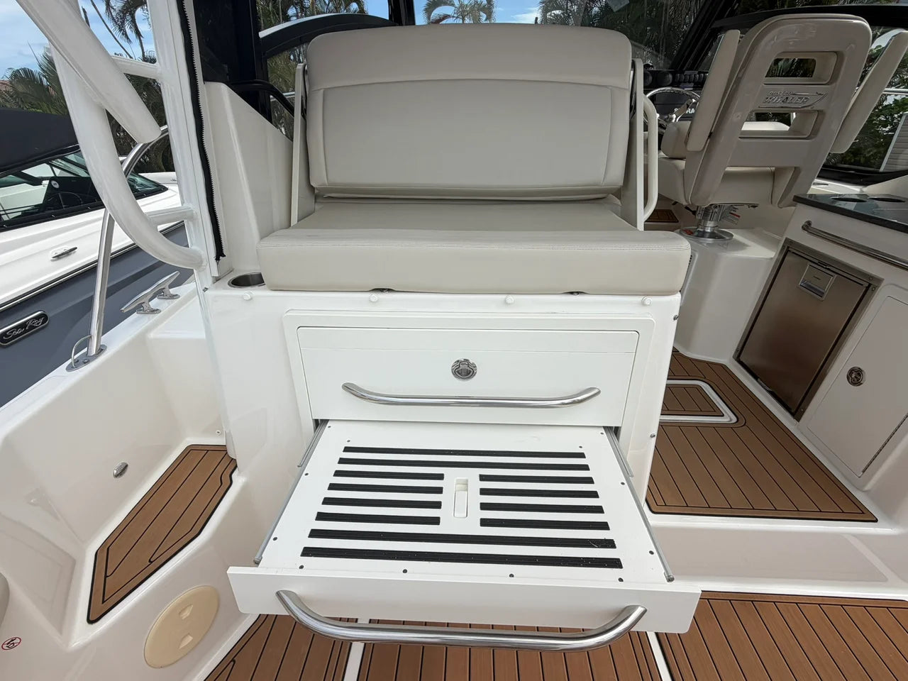 2023 Boston Whaler 325 CONQUEST 32.0 feet, Naples, FL #16