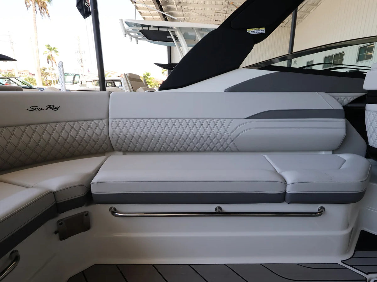 2026 Sea Ray SLX 280 Outboard 28.0 feet, Naples, Florida #11