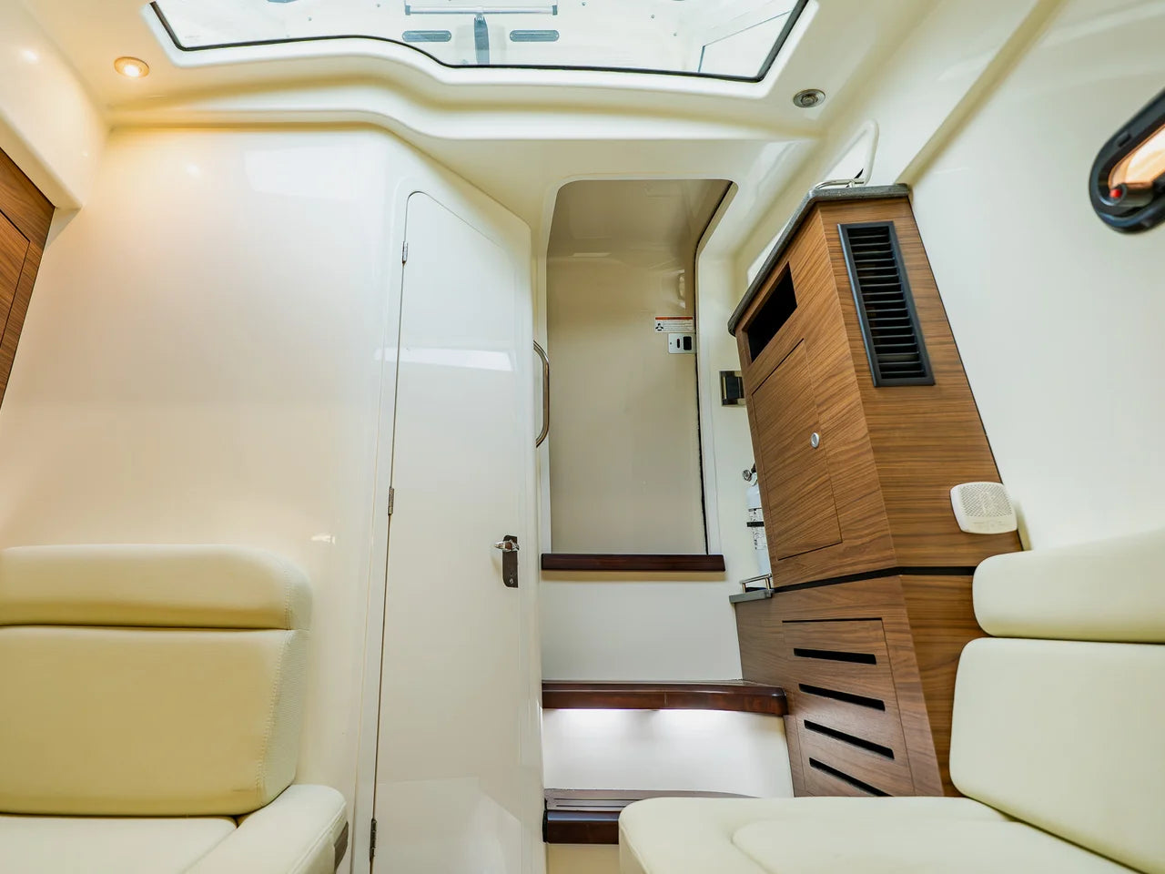 2023 Boston Whaler 350 Realm 35.0 feet, Clearwater, Florida #128