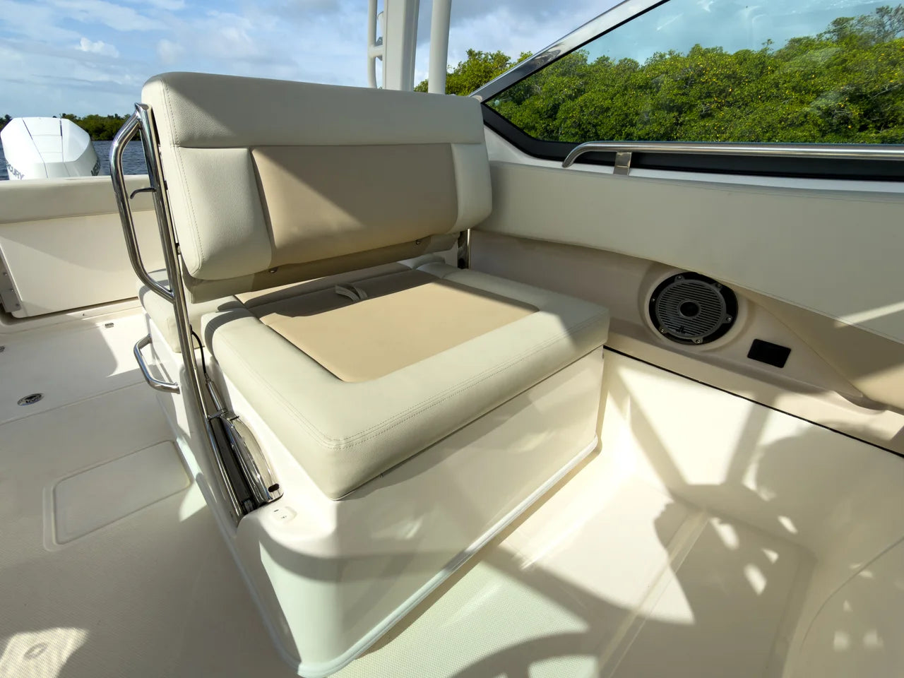 2026 Boston Whaler 240 Vantage 24.0 feet, Fort Myers, FL #18