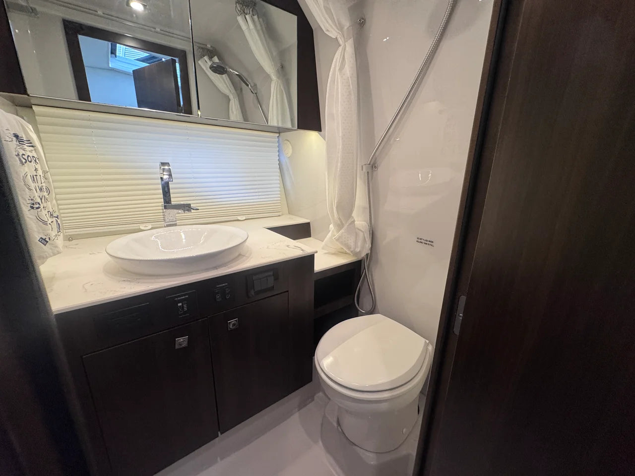 2023 Cruisers Yachts 38 GLS 38.0 feet, Lake Ozark, MO #30