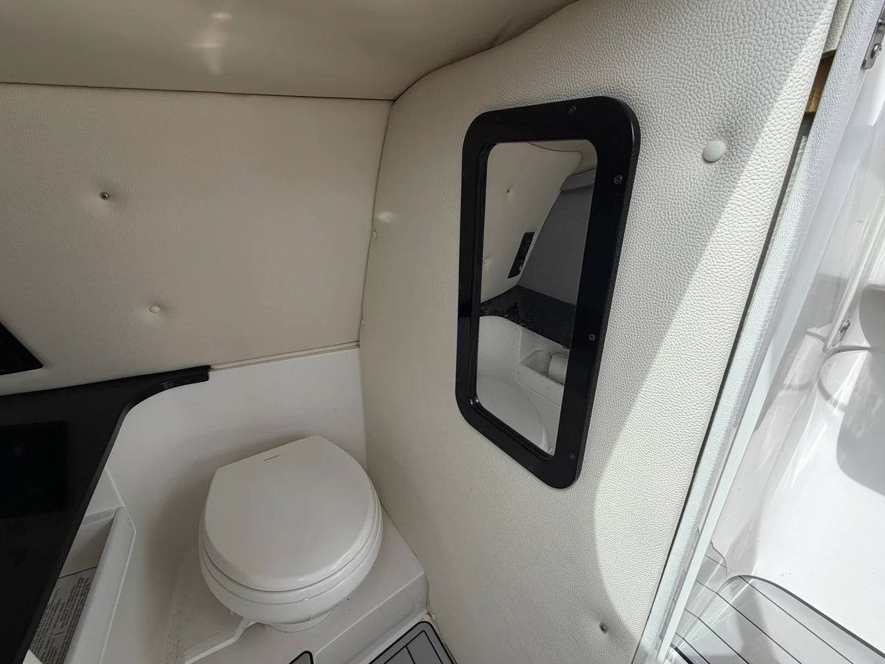 2021 Cobalt 30 SC 30.0 feet, Pensacola, Florida #38