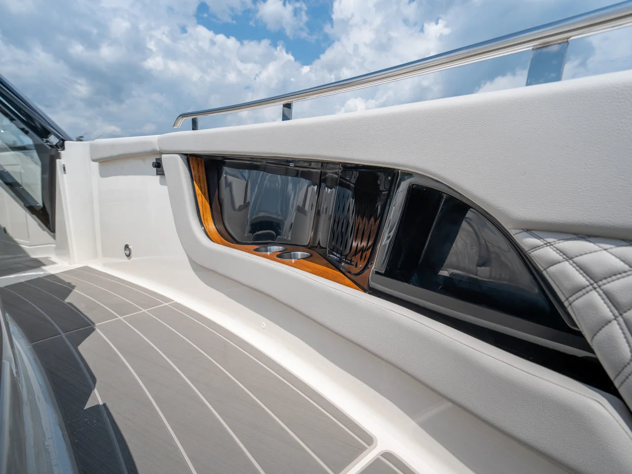 2026 Sea Ray Sundancer 370 Outboard 37.0 feet, Wrightsville Beach, North Carolina #8