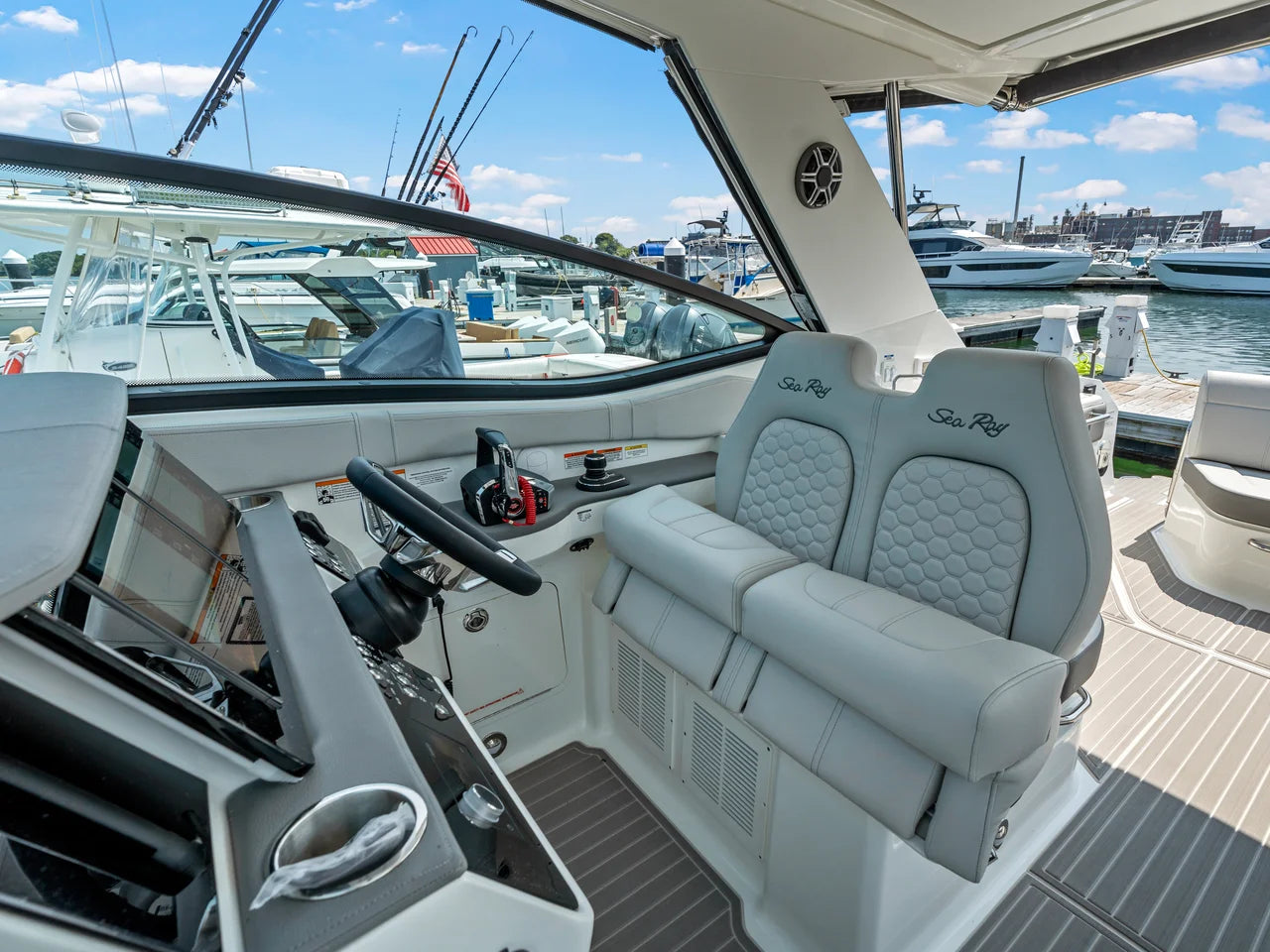 2027 Sea Ray Sundancer 320 Outboard 32.0 feet, Quincy, MA #17