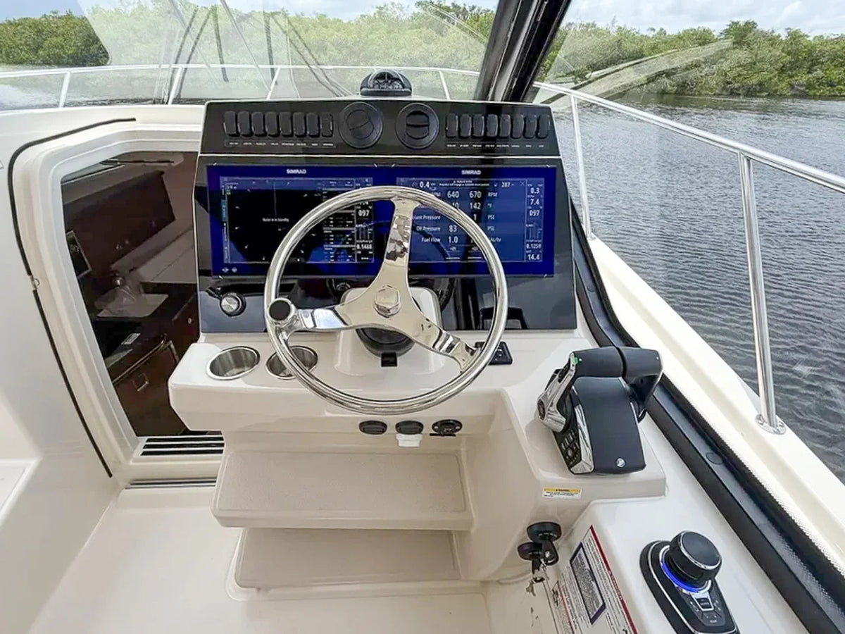 2027 Boston Whaler 325 Conquest 32.0 feet, Fort Myers, FL #20