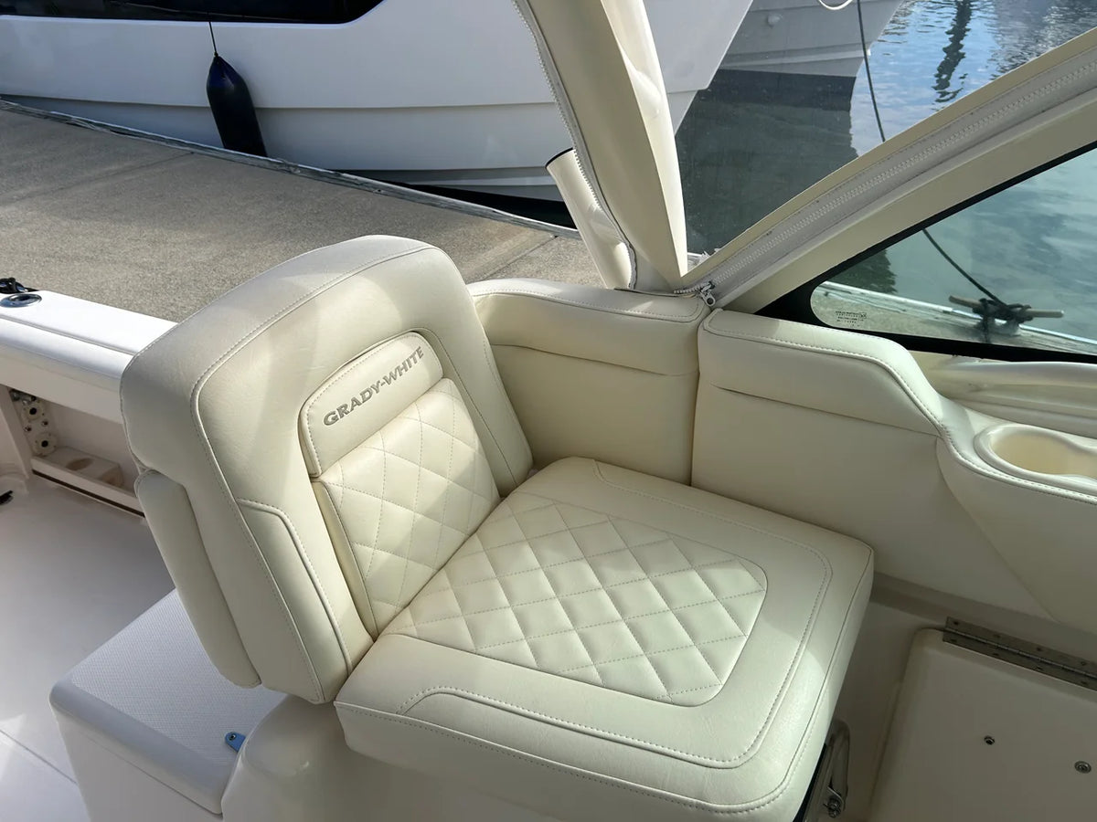 2021 Grady-White Express 330 33.0 feet, Pensacola, Florida #23