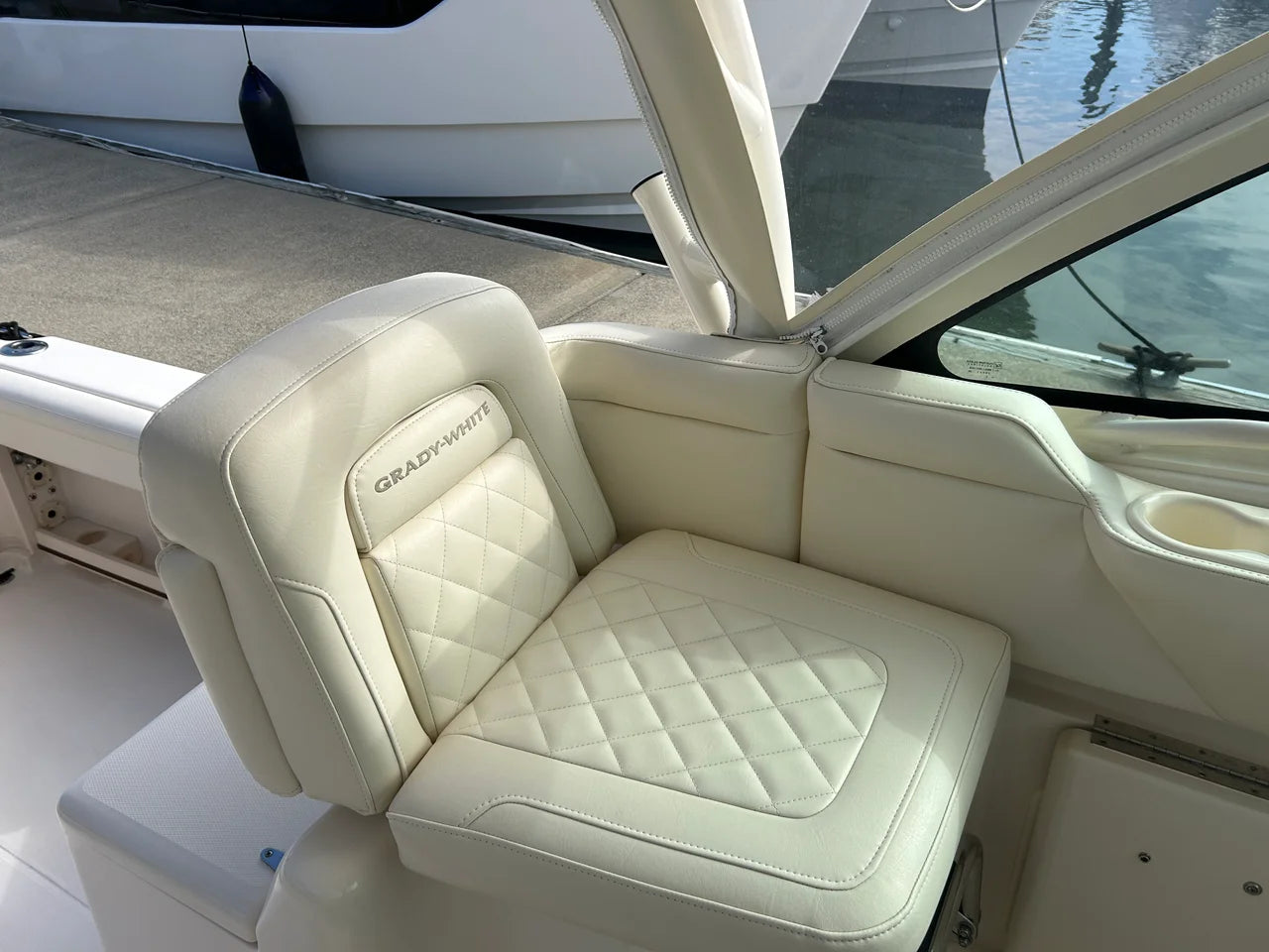 2021 Grady-White Express 330 33.0 feet, Pensacola, Florida #23