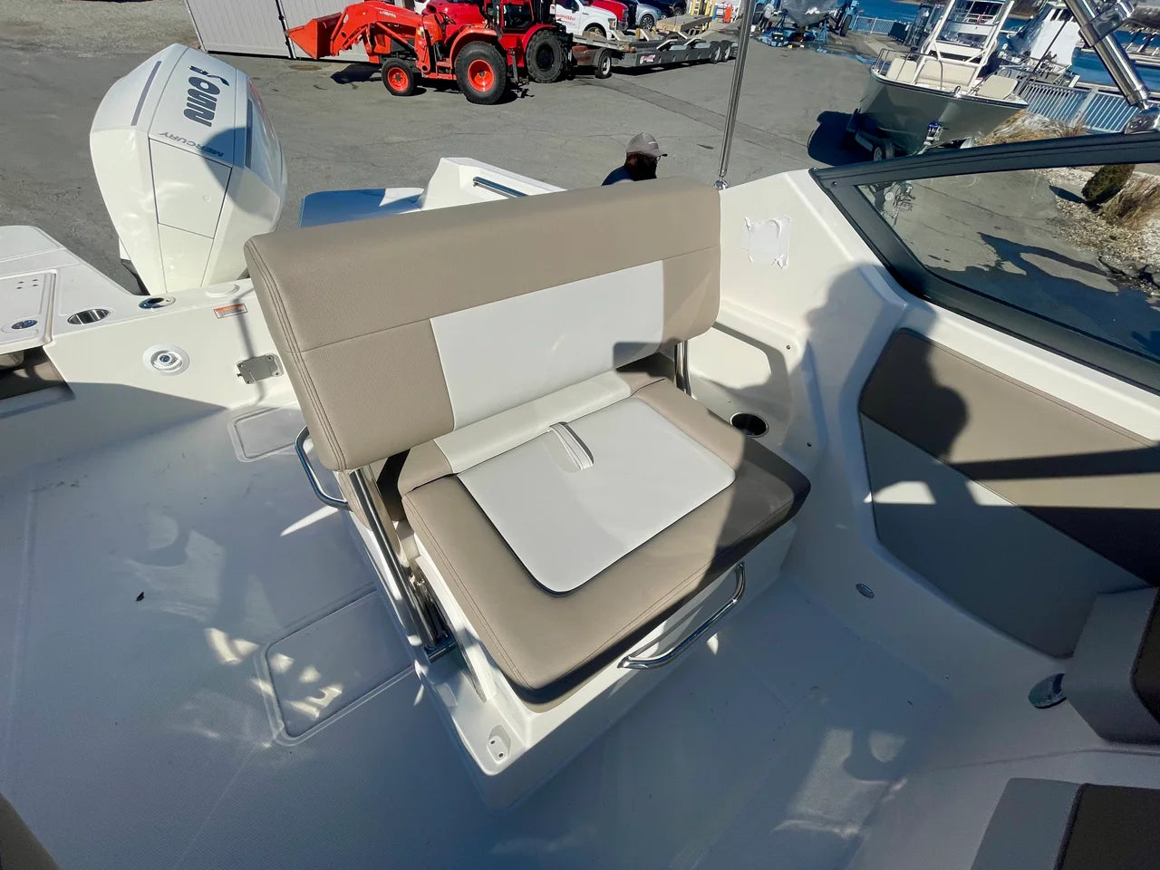 2026 Boston Whaler 210 Vantage 21.0 feet, Quincy, MA #8