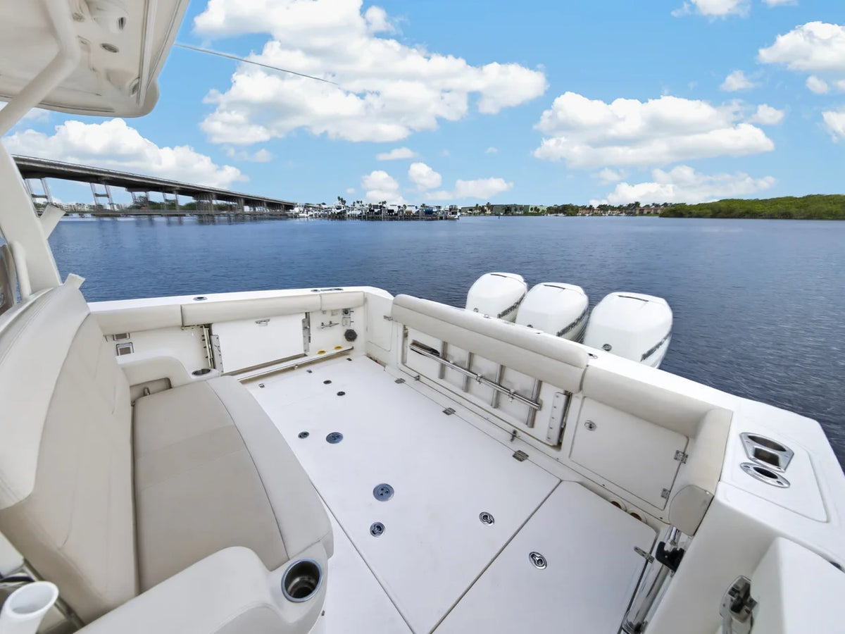 2018 Boston Whaler 380 OUTRAGE 38.0 feet, Stuart, Florida #39