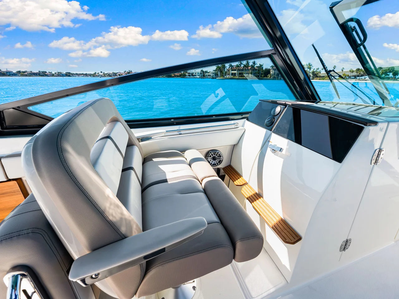 2026 Boston Whaler 330 Vantage 33.0 feet, Sarasota, FL #46