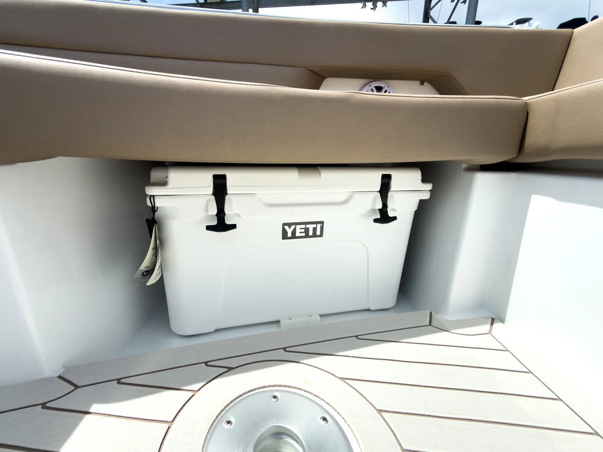 2026 Cruisers Yachts 38 VTR 38.0 feet, Fort Myers, FL #24