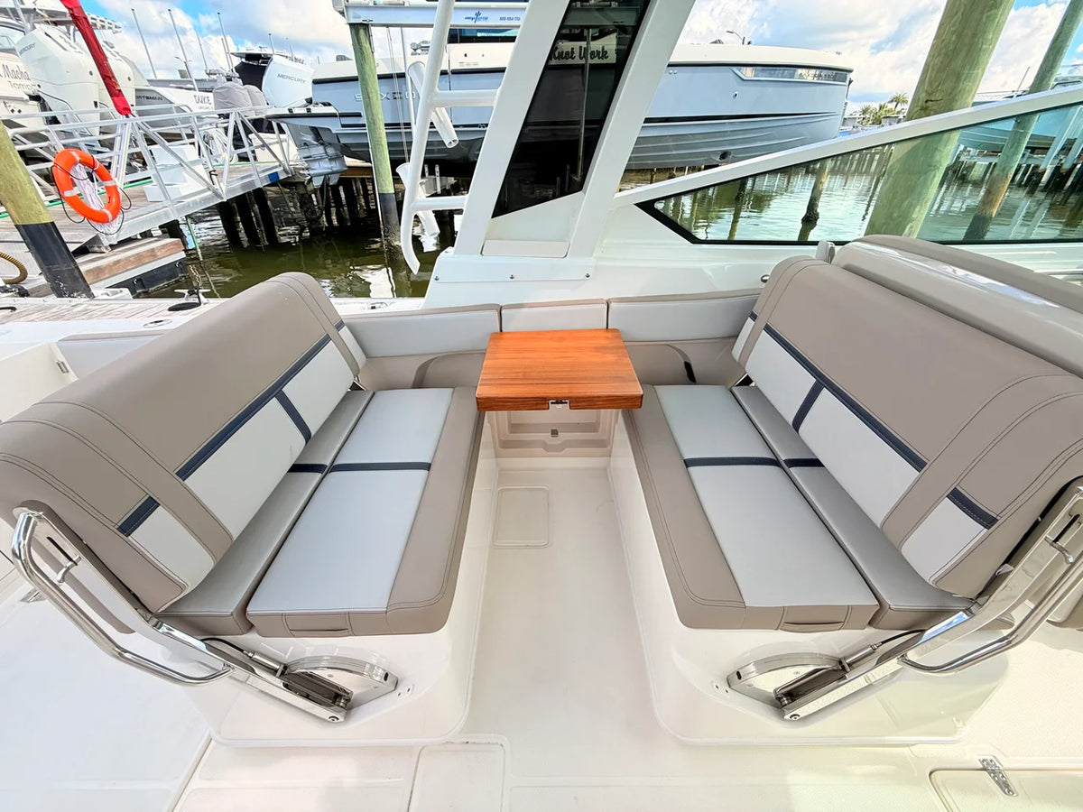 2027 Boston Whaler 330 Vantage 33.0 feet, St Petersburg, FL #43