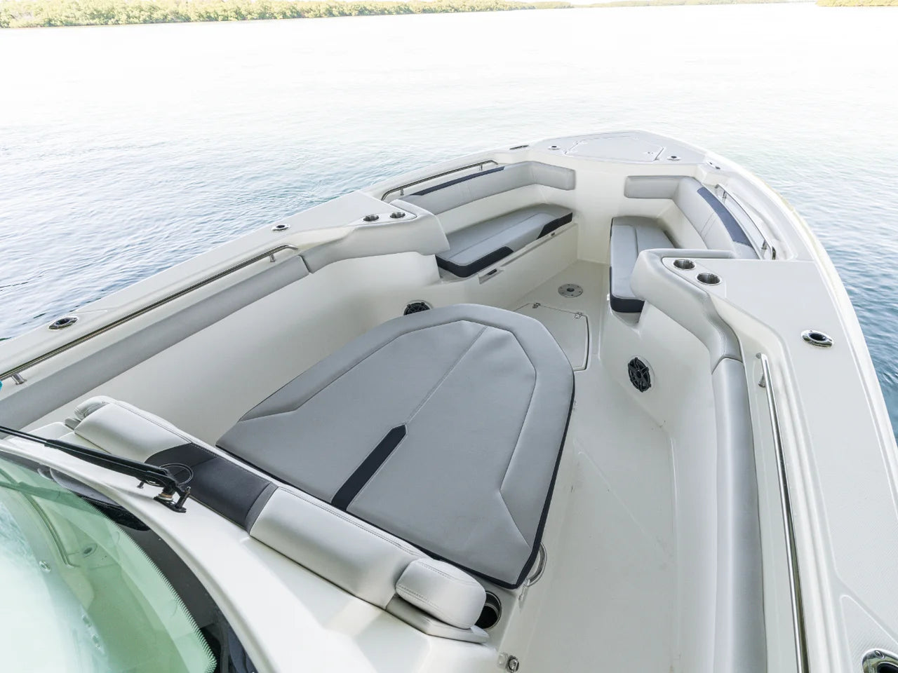 2026 Boston Whaler 330 Outrage 33.0 feet, Inuvik, Northwest Territories #15