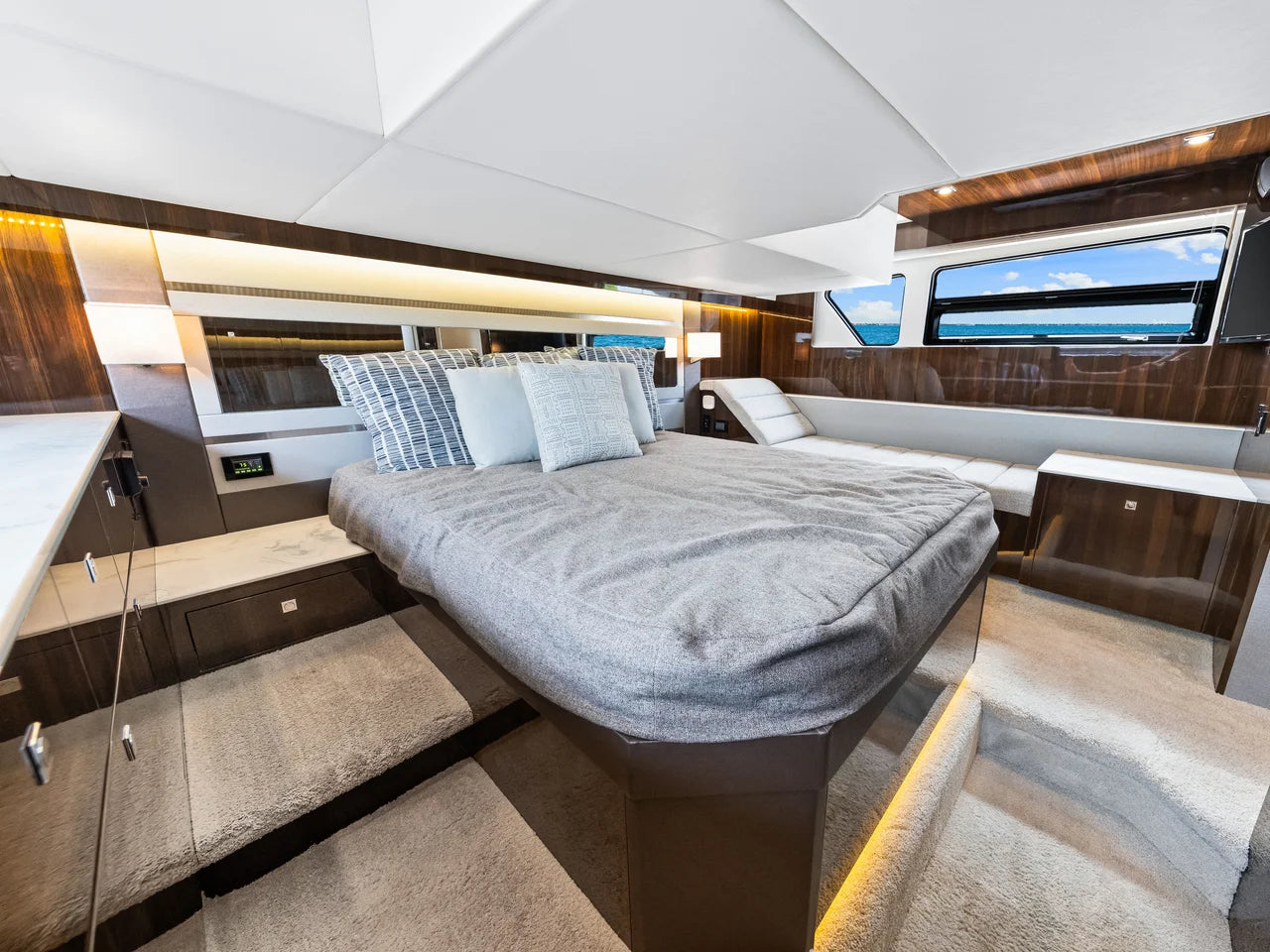 2022 Cruisers Yachts 46 Cantius 46.0 feet, Clearwater, Florida #66