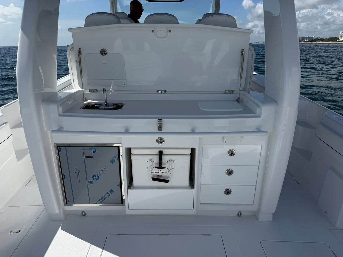 2027 Intrepid 43 NOMAD SE 43.0 feet, Dania, FL #18
