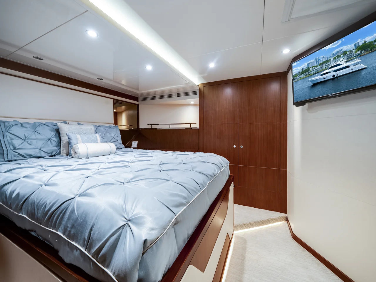 2016 Ocean Alexander 90 SKY LOUNGE 90.0 feet, Ft Lauderdale, FL #40