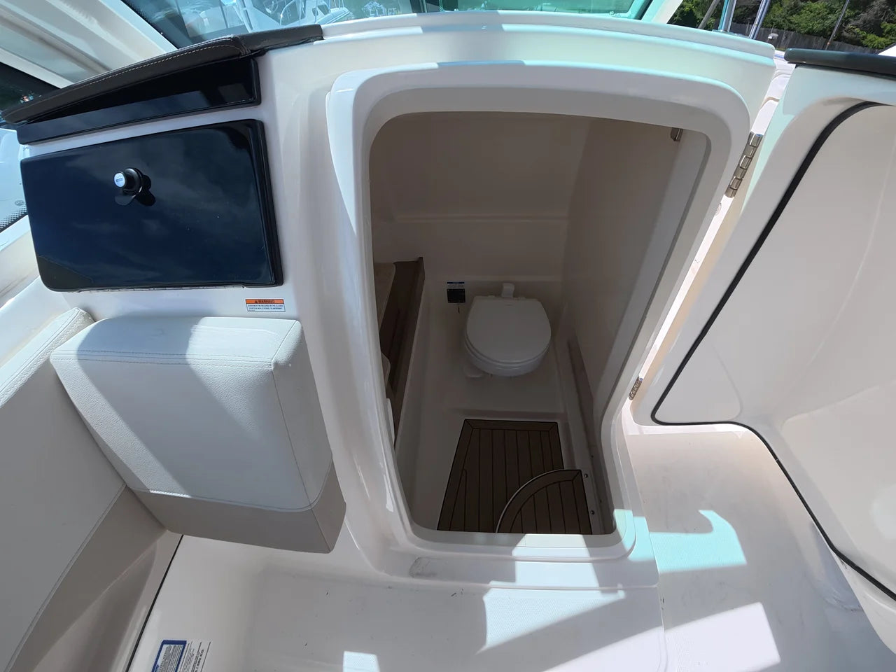 2026 Boston Whaler 280 Vantage 27.0 feet, Ocean View, NJ #21