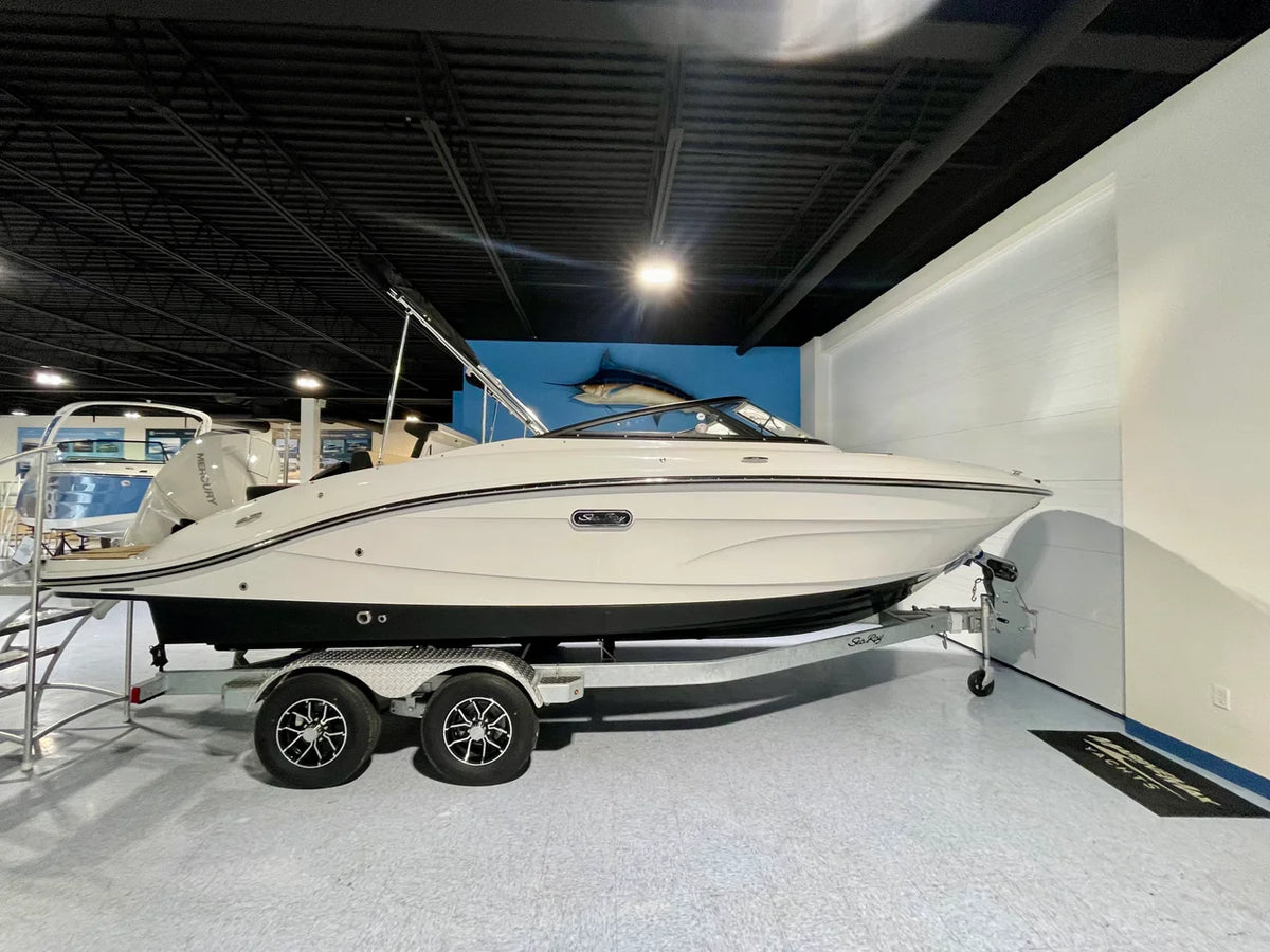 2026 Sea Ray SPX 210 Outboard 21.0 feet, Danvers, Massachusetts #1