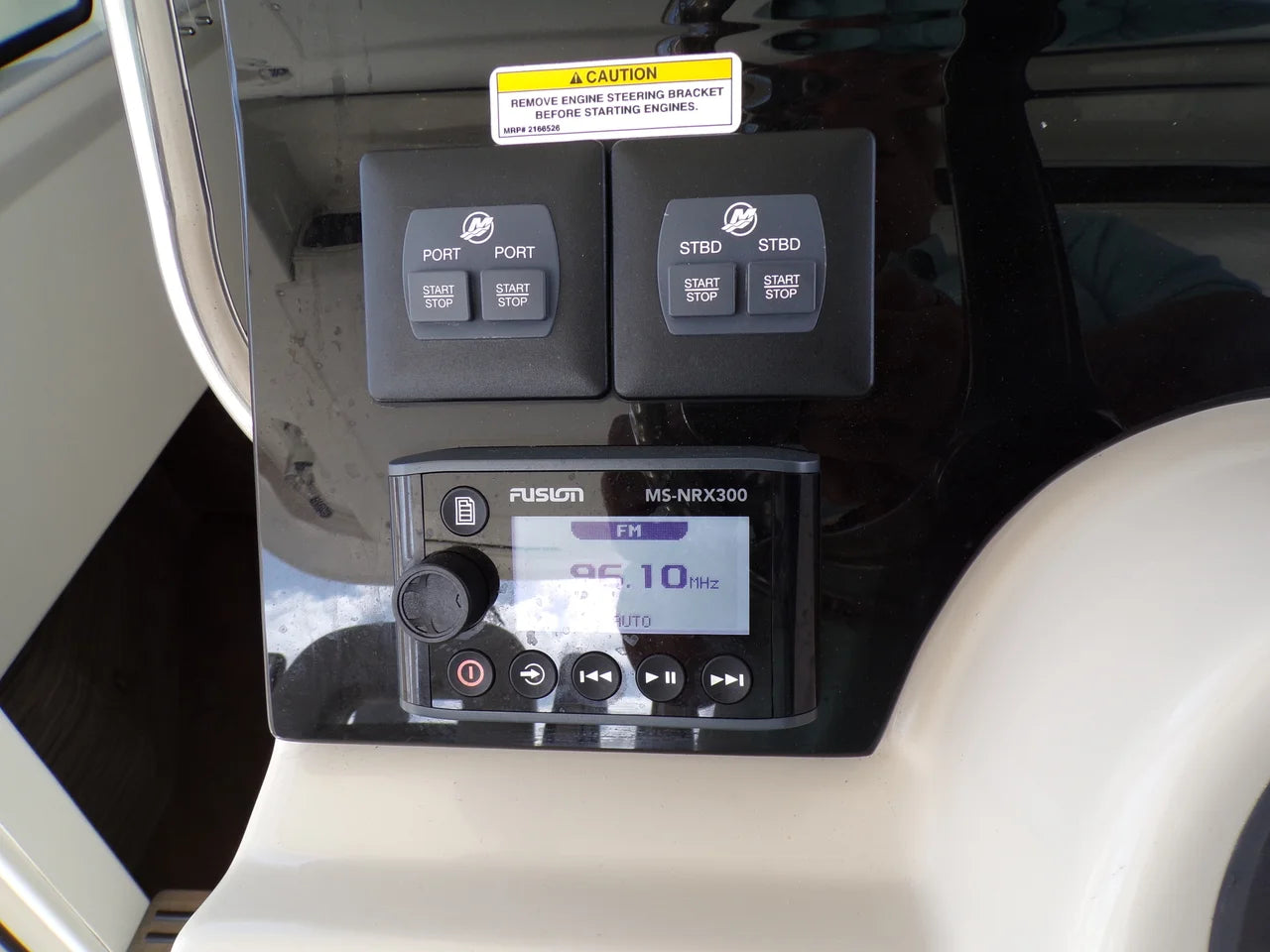 2018 Boston Whaler 420 OUTRAGE 42.0 feet, Naples, FL #34