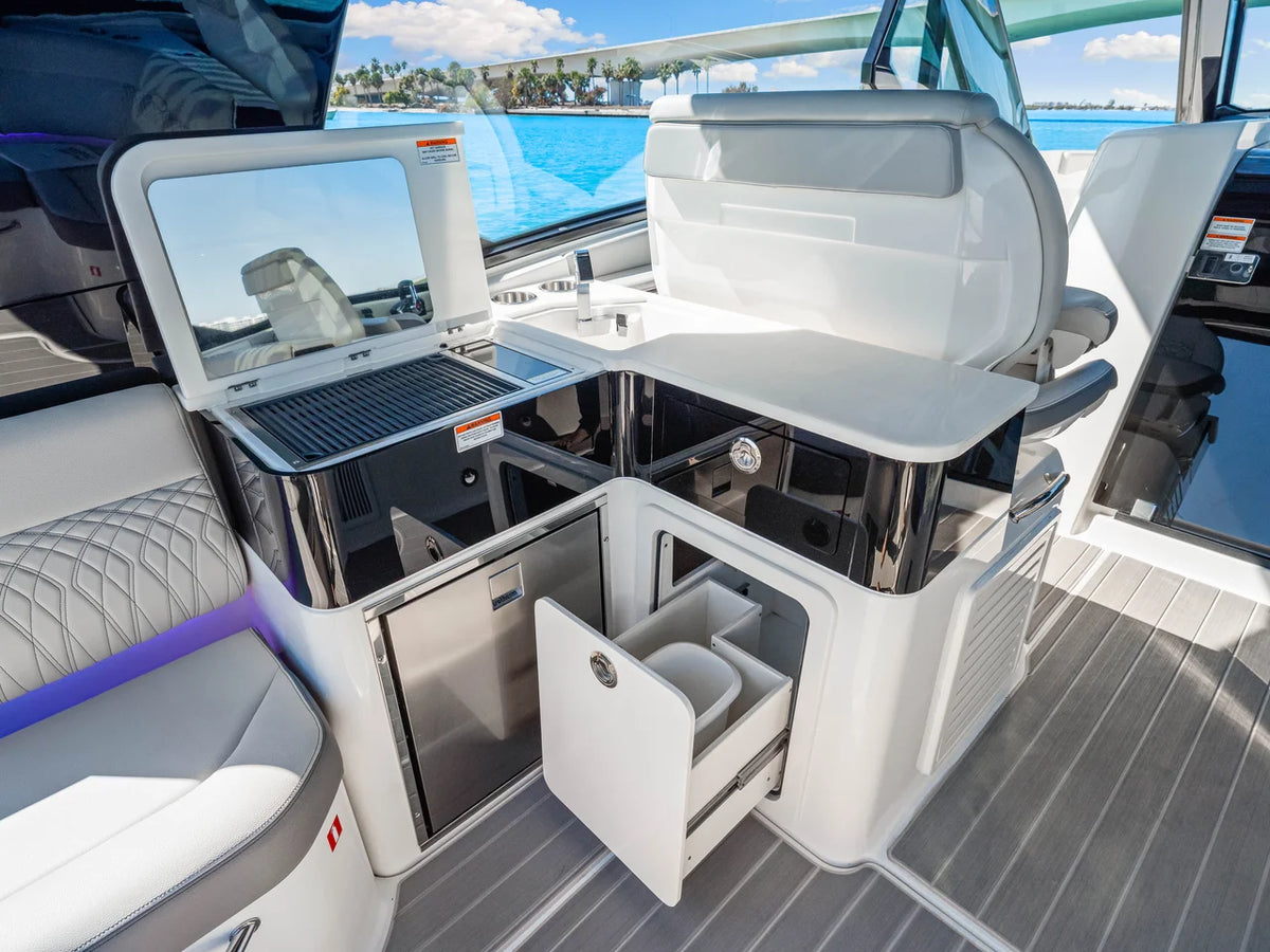 2026 Sea Ray Sundancer 370 Outboard 37.0 feet, Sarasota, FL #43