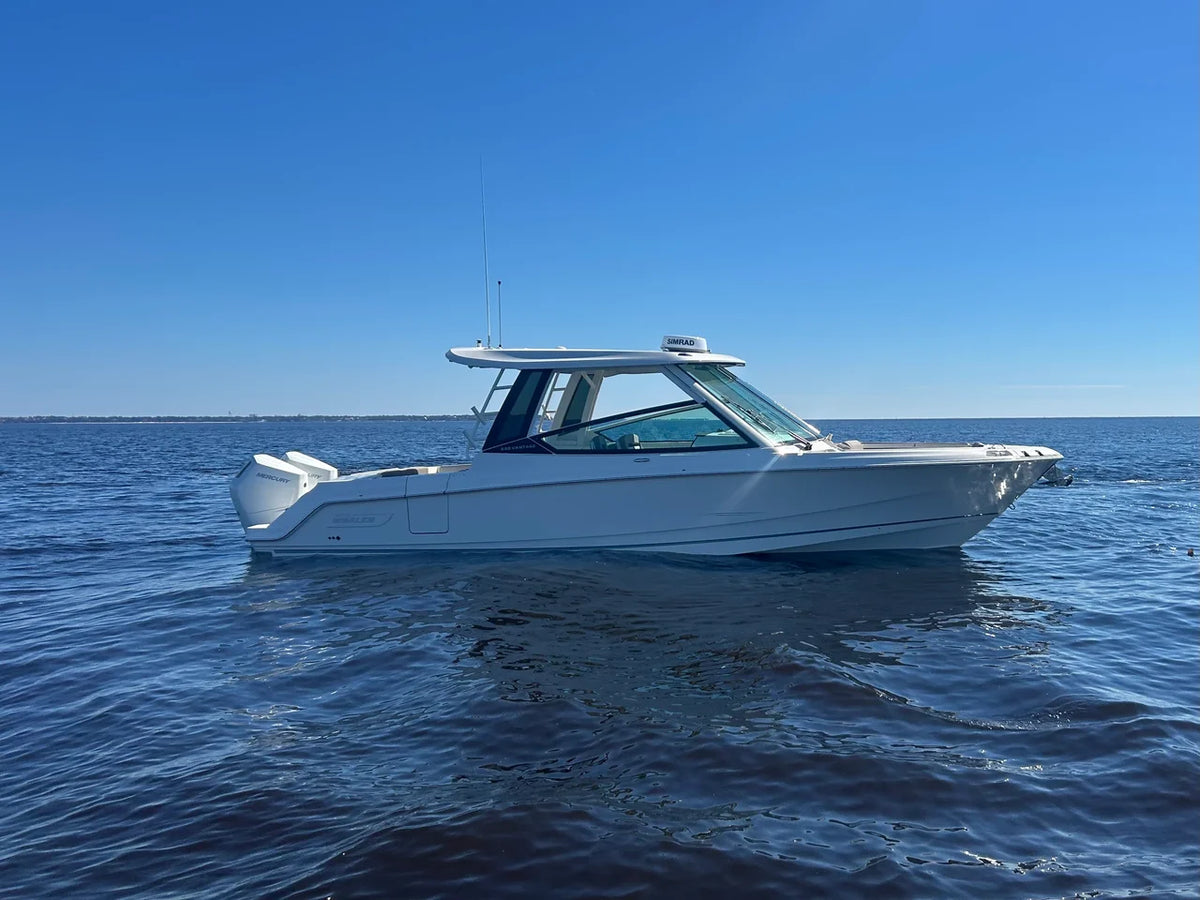 2027 Boston Whaler 330 Vantage 33.0 feet, Pensacola, Florida #5