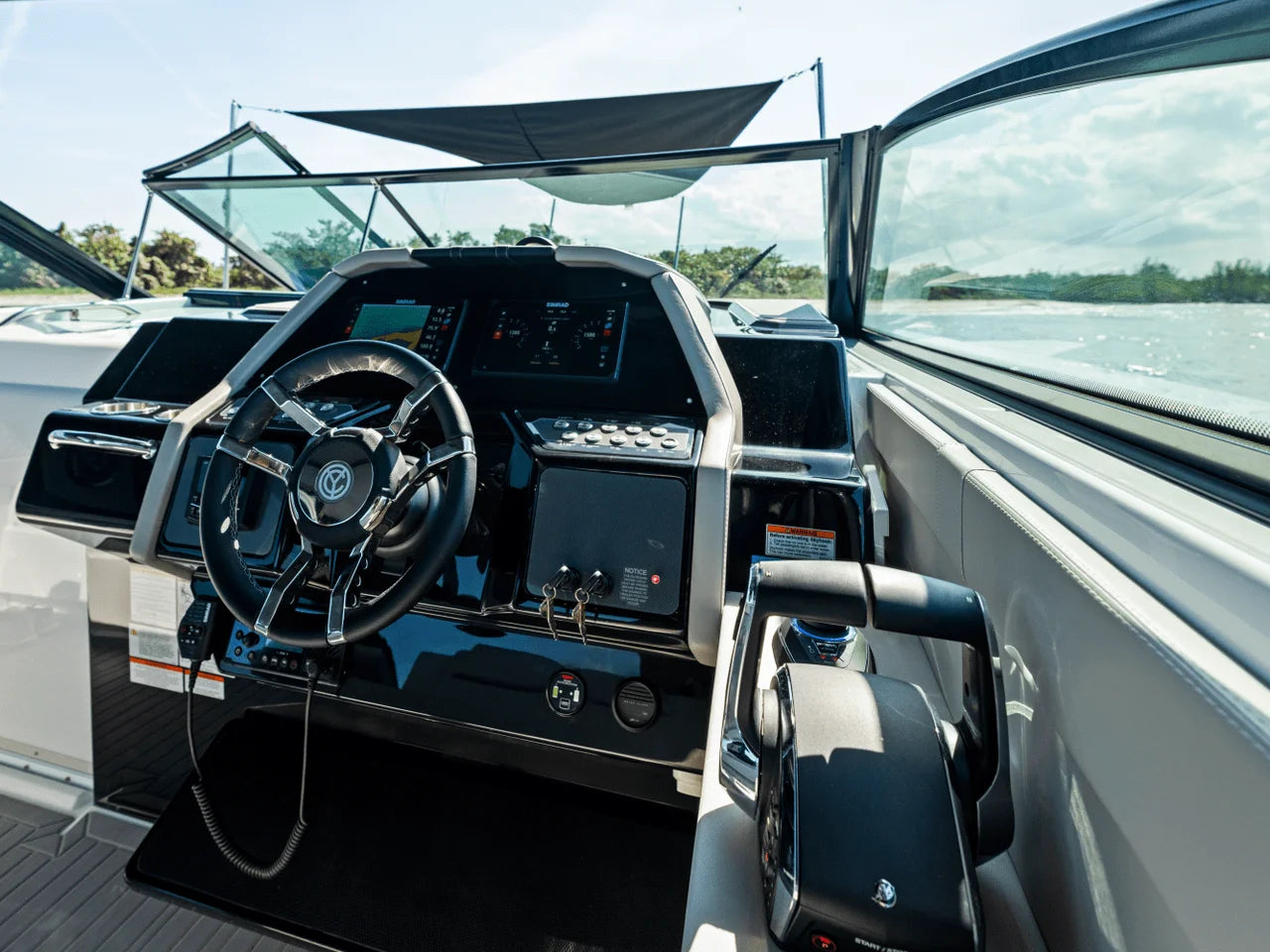 2026 Cruisers Yachts 34 GLS Outboard 35.0 feet, Inuvik, Northwest Territories #122