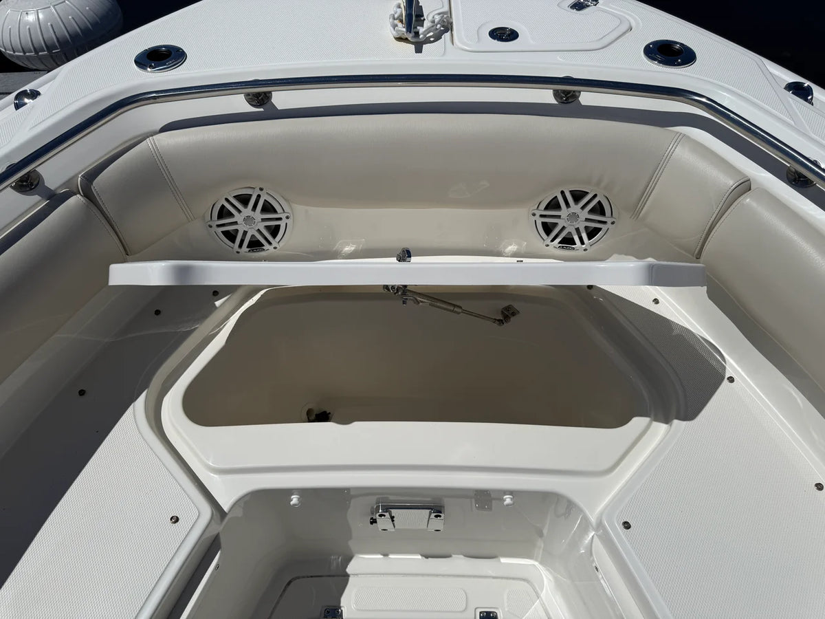 2024 Boston Whaler 230 OUTRAGE 23.0 feet, Westbrook, Connecticut #12