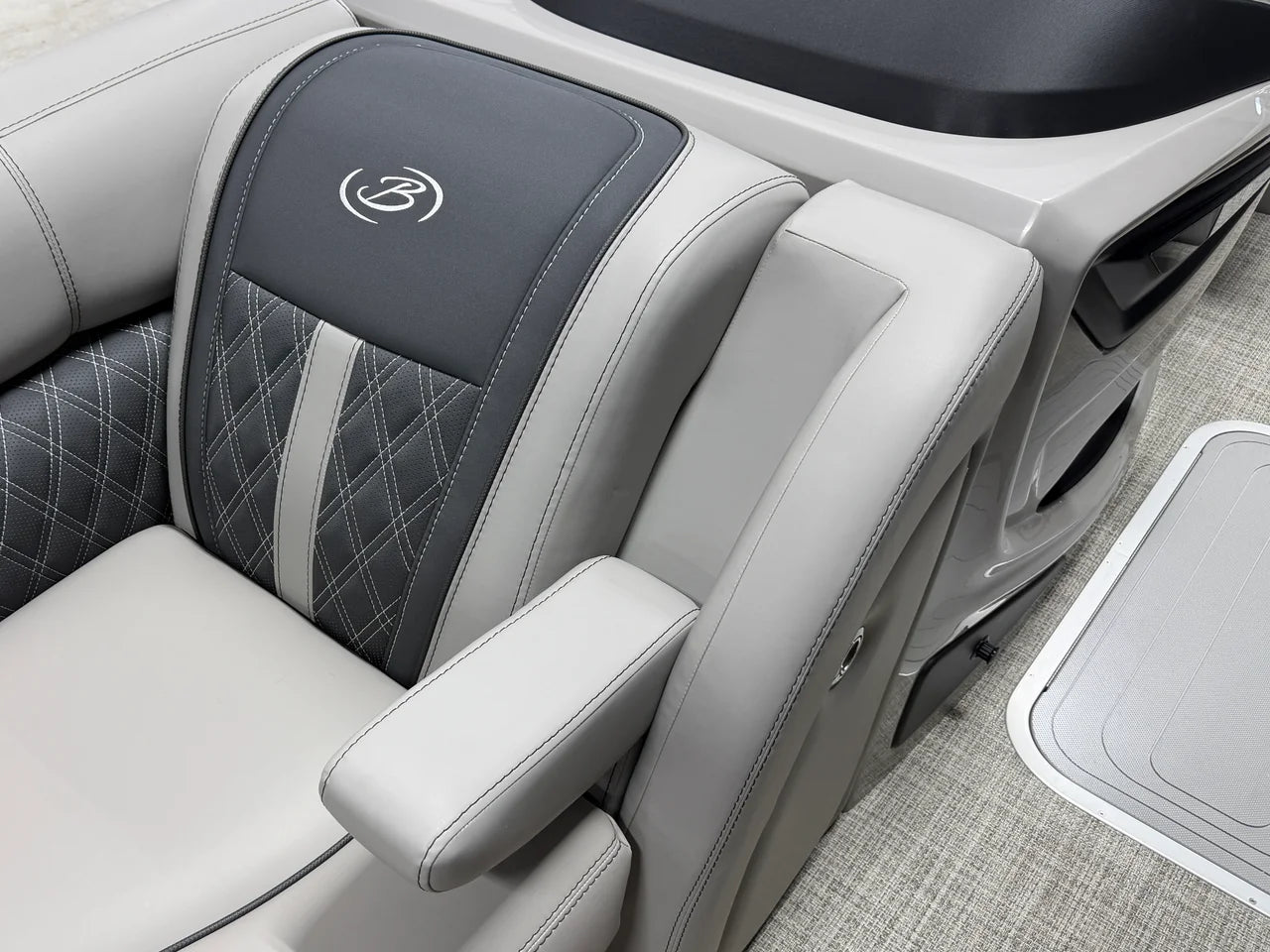 2027 Barletta LUSSO23QCSS 23.0 feet, Crosslake, Minnesota #23