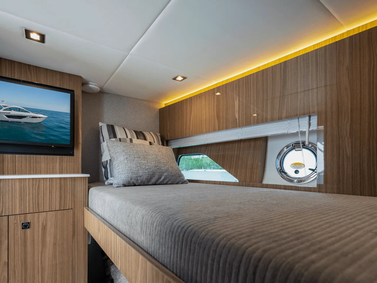 2026 Cruisers Yachts 50 Cantius 50.0 feet, Inuvik, Northwest Territories #136