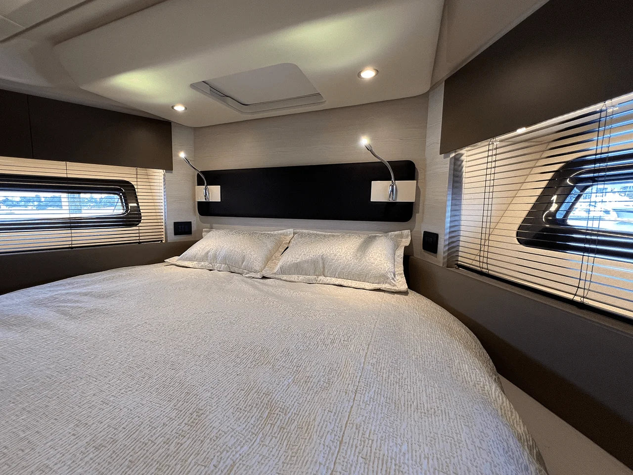 2019 Azimut 50 FLYBRIDGE 50.0 feet, Huntington, NY #62