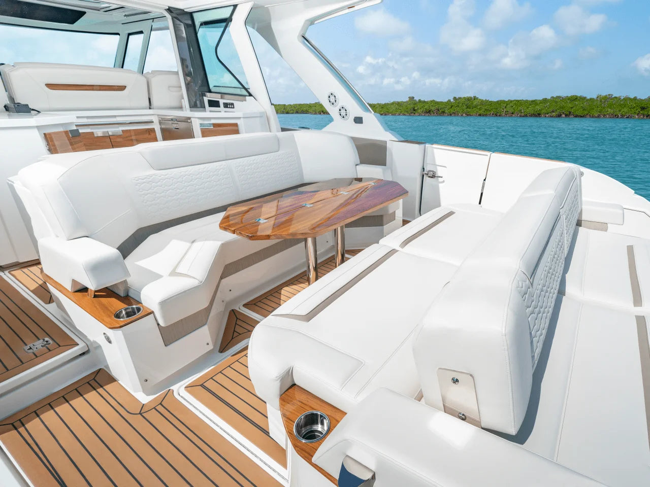 2025 Tiara Yachts LS 48 48.0 feet, Inuvik, Northwest Territories #5