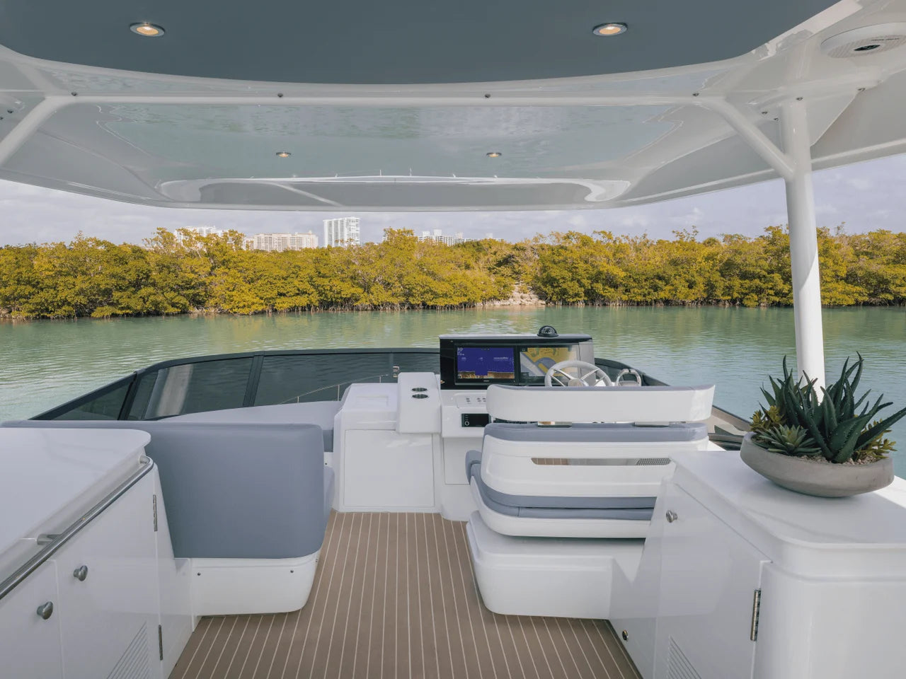 2026 Cruisers Yachts 57 FLY 57.0 feet, Inuvik, Northwest Territories #52