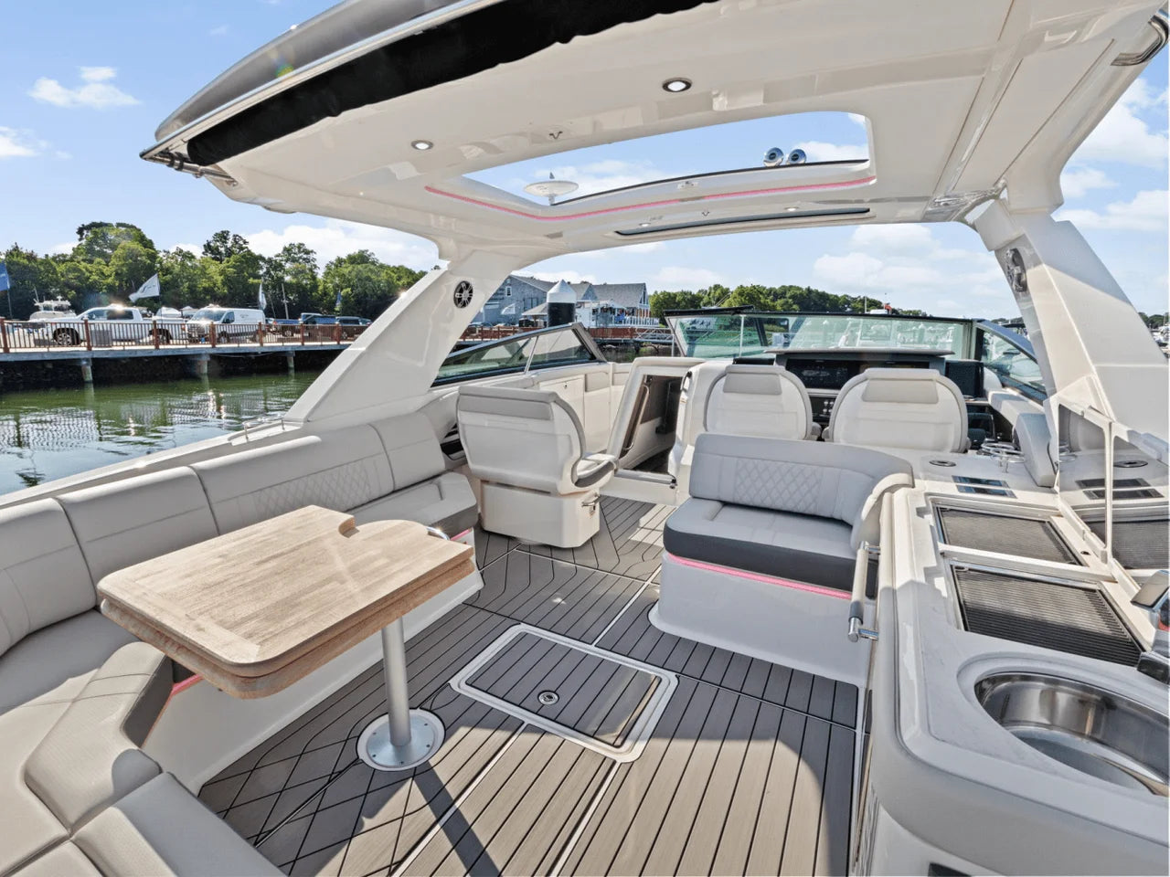 2025 Sea Ray SLX 400 Outboard 40.0 feet, Quincy, MA #15
