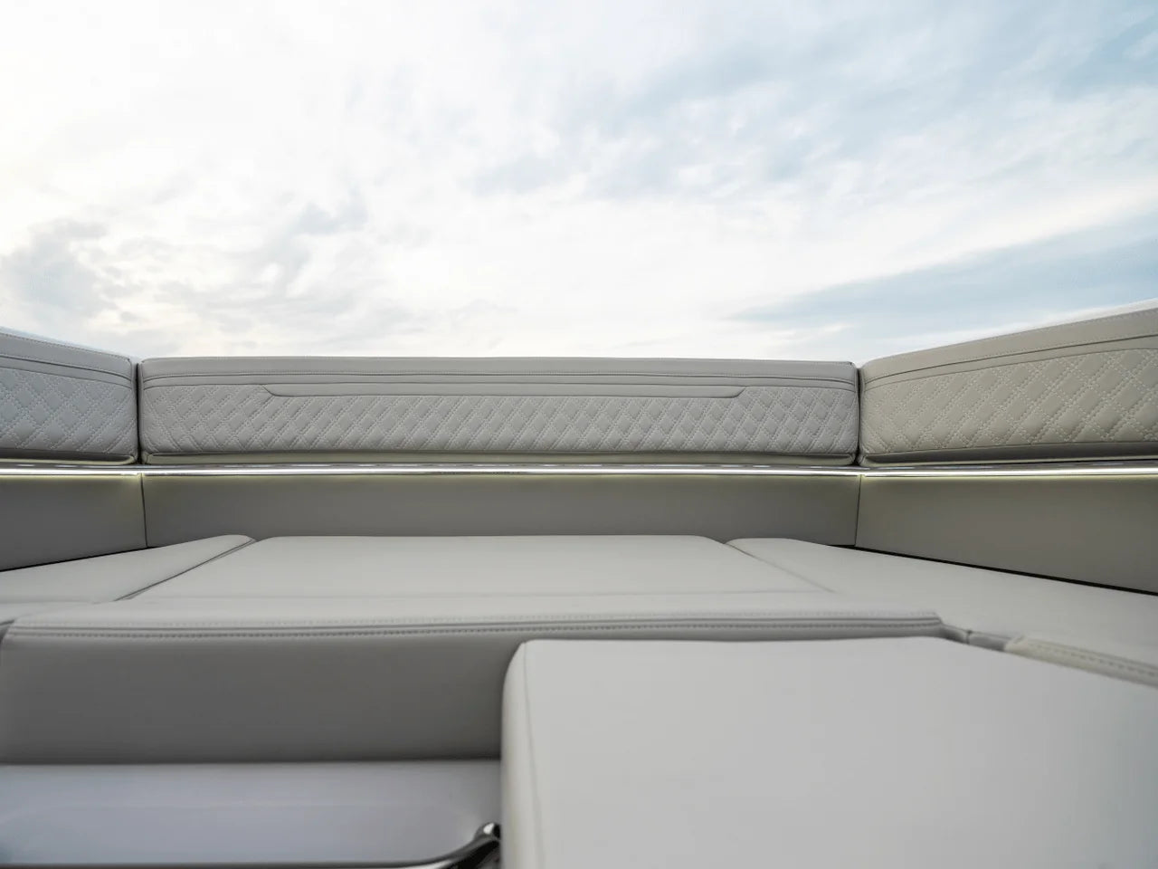 2027 Cruisers Yachts 34 GLS Outboard 34.0 feet, Sarasota, FL #15