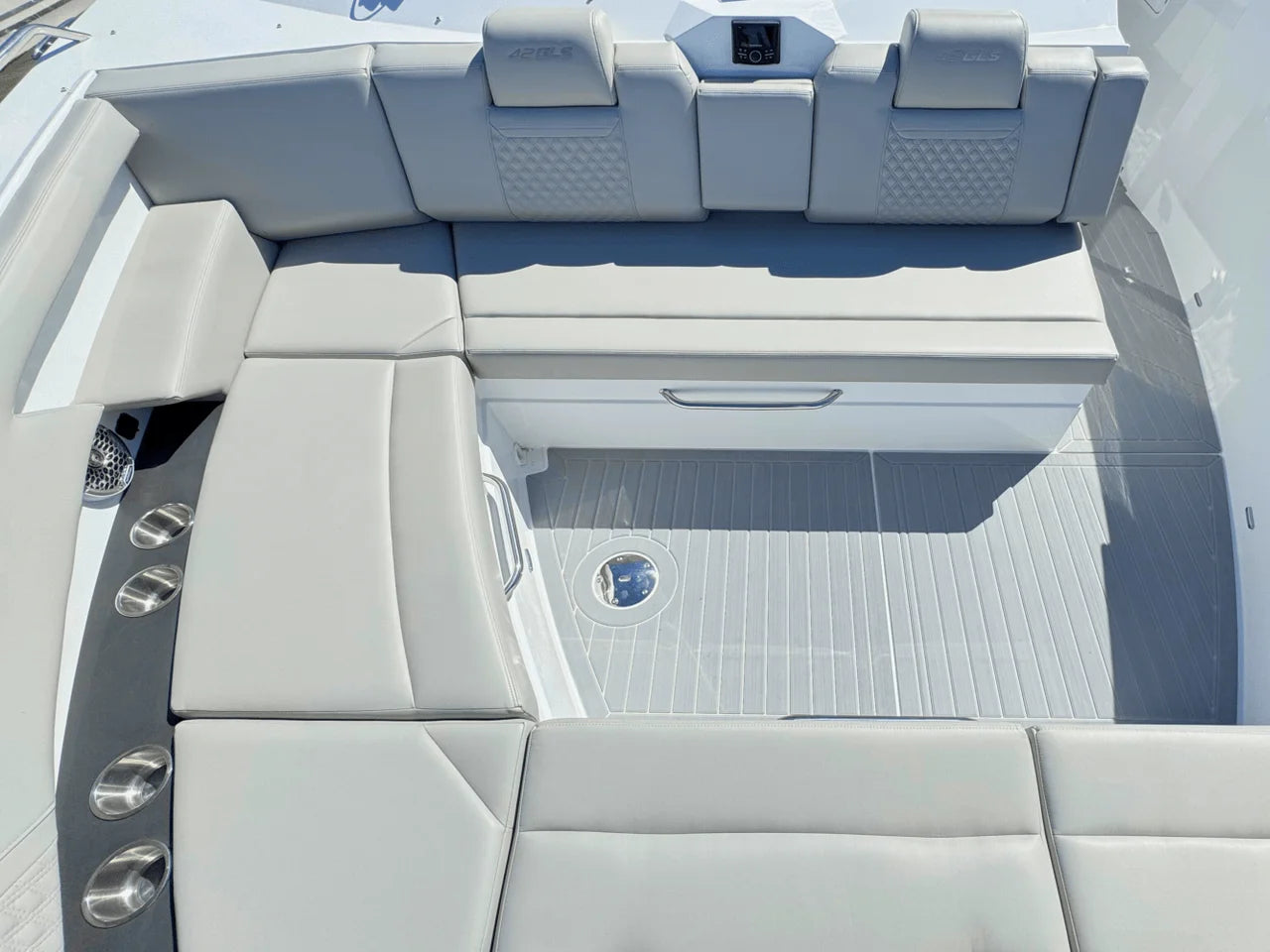 2025 Cruisers Yachts 42 GLS Outboard 42.0 feet, Seabrook, TX #10