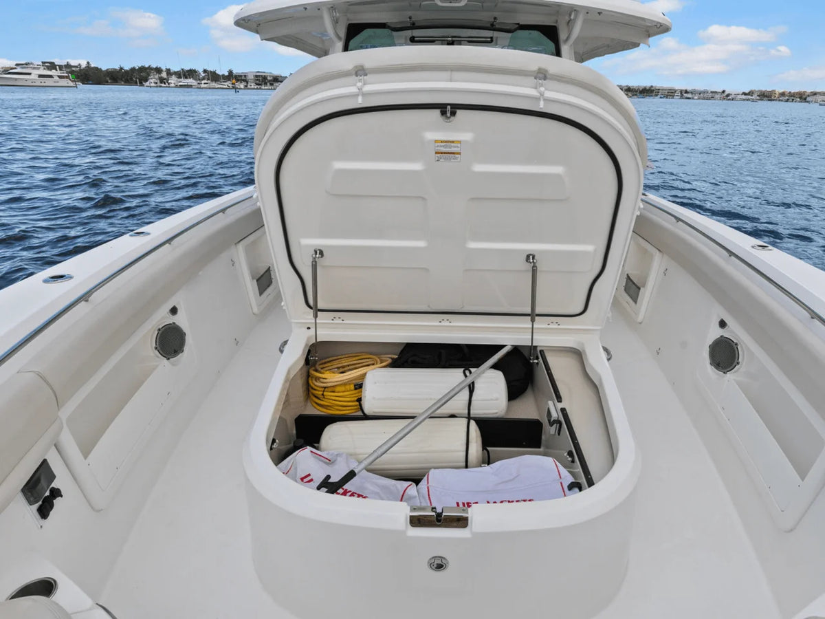 2018 Boston Whaler 380 OUTRAGE 38.0 feet, Naples, Florida #17