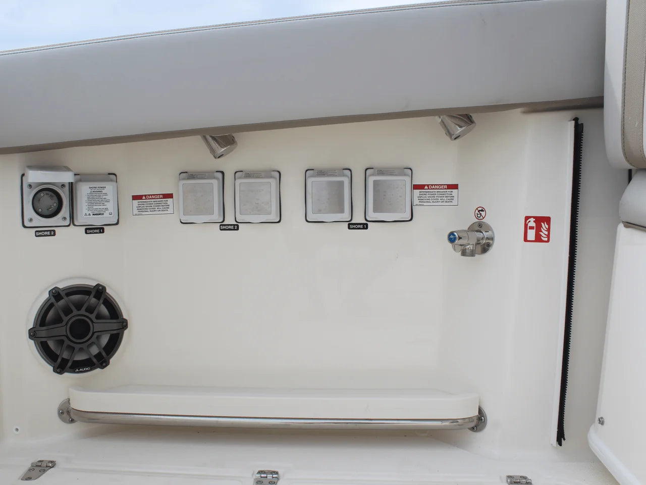 2026 Boston Whaler 330 Vantage 33.0 feet, Charleston, South Carolina #52