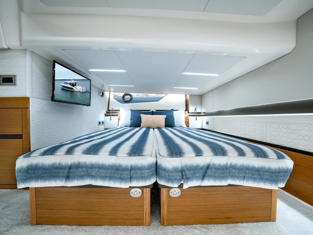 2025 Tiara Yachts LE 48 48.0 feet, Inuvik, Northwest Territories #29